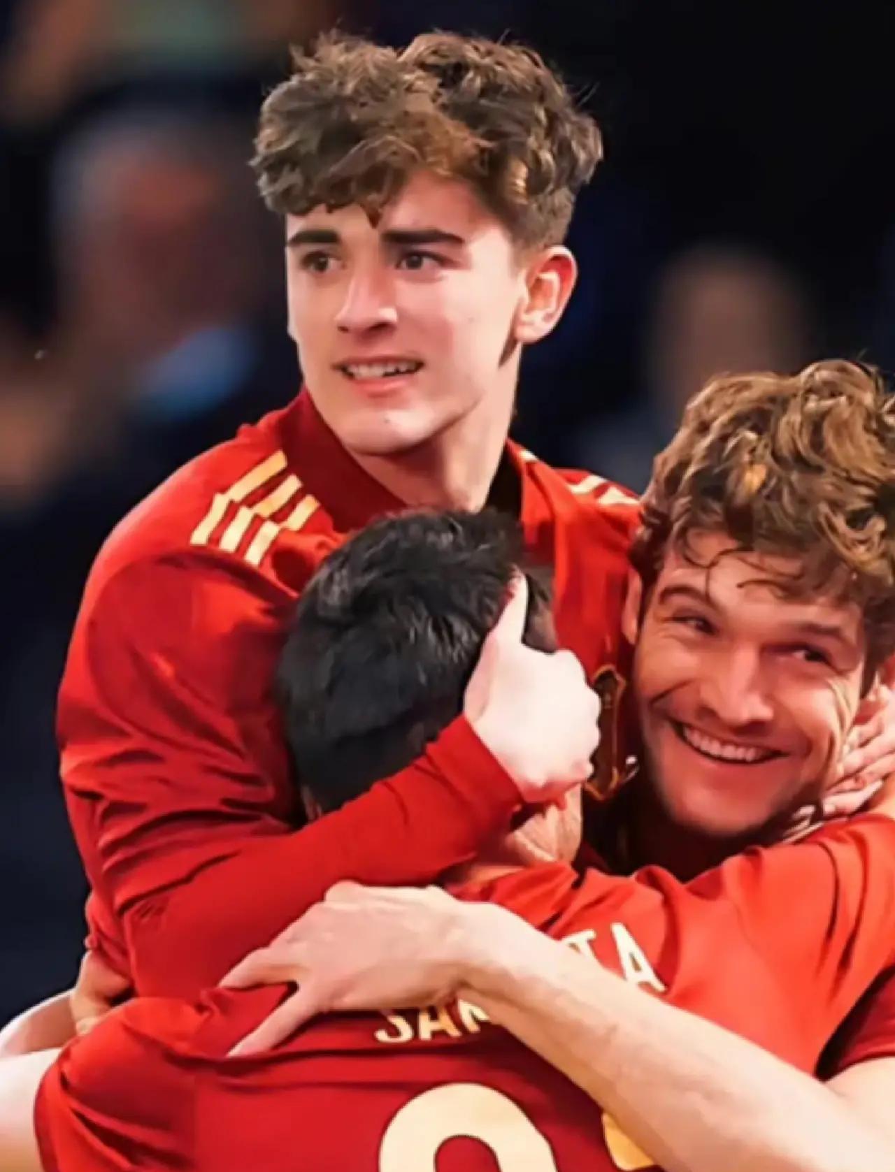 德国和西班牙交手展现出激烈对抗 德国和西班牙交手展现出激烈对抗