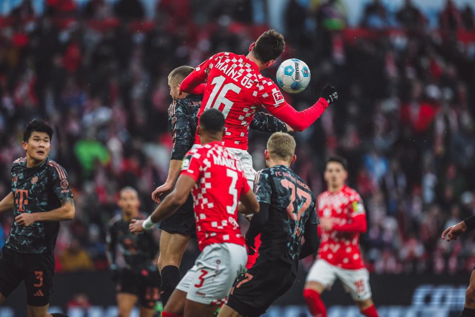 美因茨球员备战全力，球队锻炼更深入