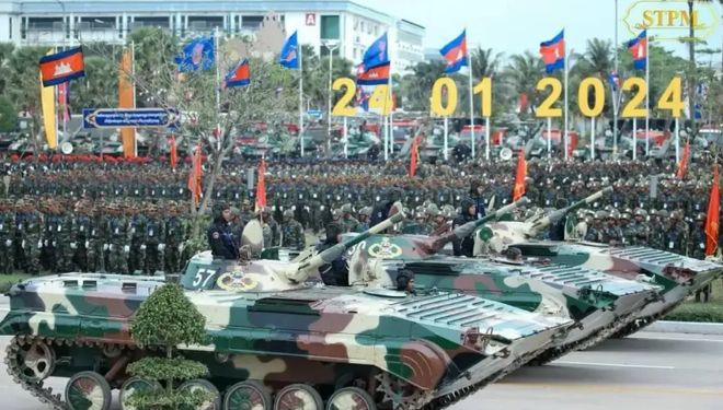 柬埔寨队在比赛中拼尽全力 柬埔寨队在比赛中拼尽全力