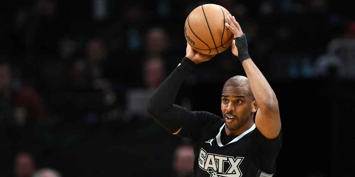 柬埔寨队在比赛中拼尽全力 柬埔寨队在比赛中拼尽全力