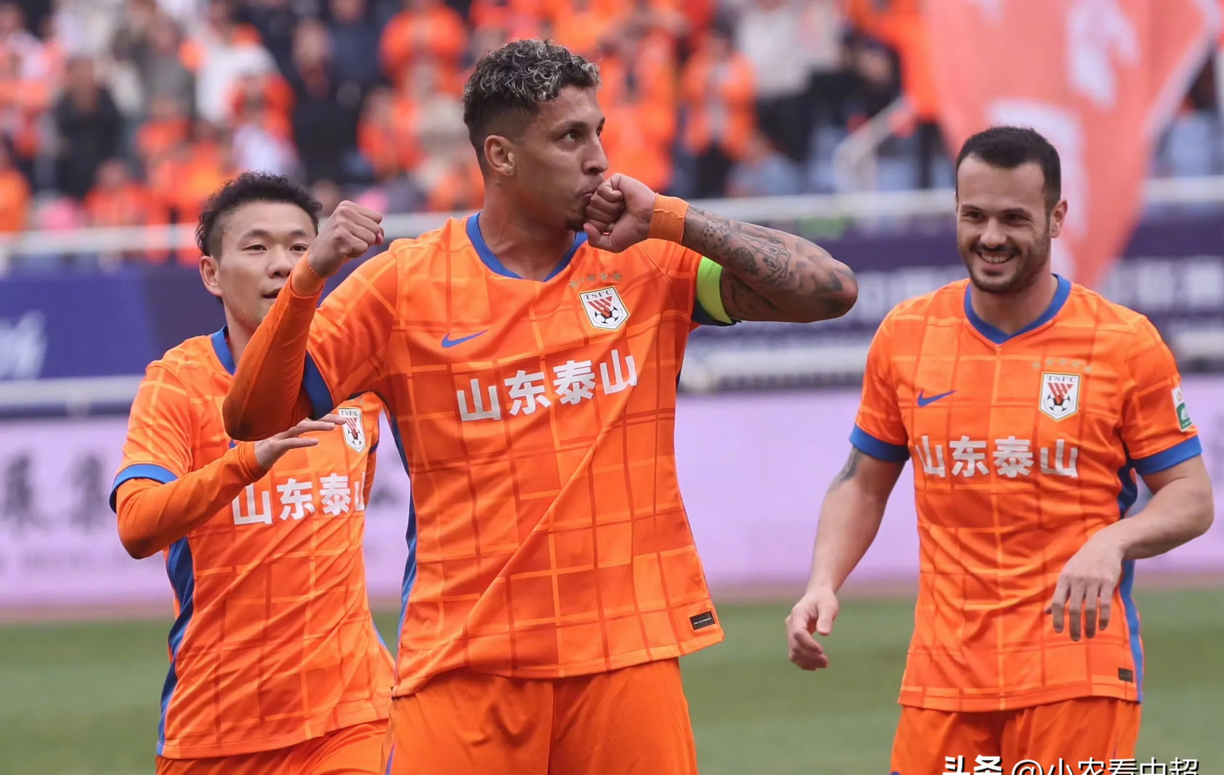 包含惊险之战申花客场过关斩将击败深足,笑傲中超的词条 包含惊险之战申花客场过关斩将击败深足,笑傲中超的词条