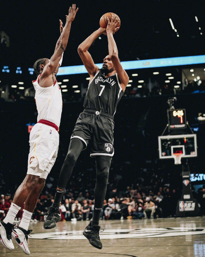 灰熊逆转篮网，杜兰特砍下40+大号的简单介绍