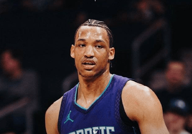 老鹰主场惨败黄蜂，遭遇失利