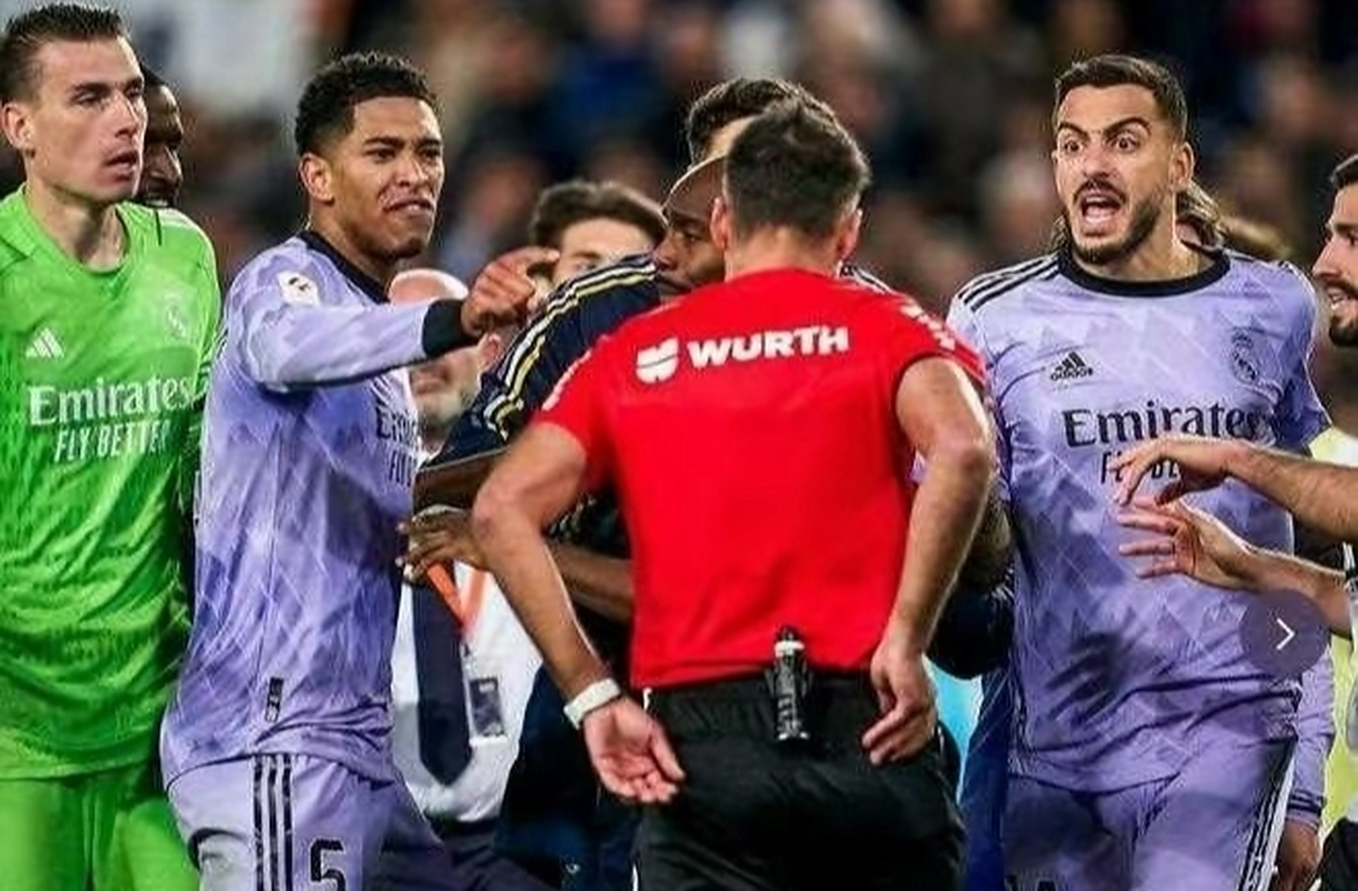 皇家马德里击败瓦伦西亚，豪取联赛胜利