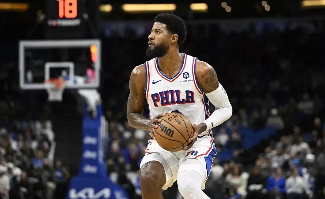 爵士主场告负76人，米切尔表现出色