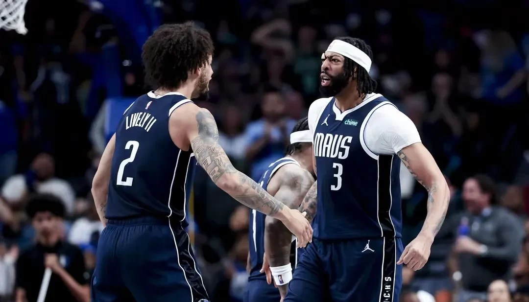 快船击败独行侠，结束两连败